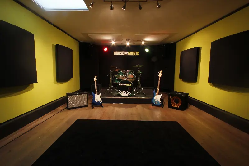 Green Room detail